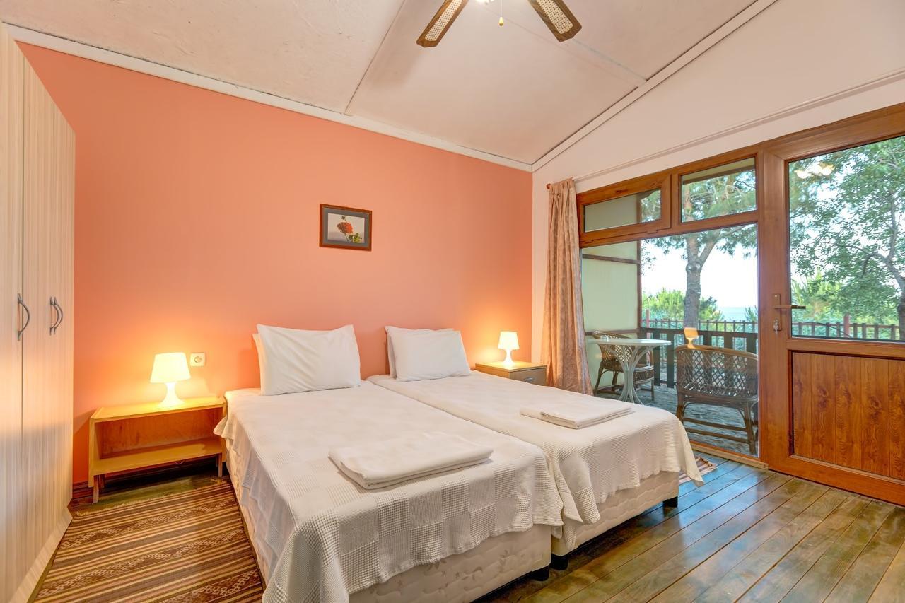 Assos Terrace Hotel Екстер'єр фото