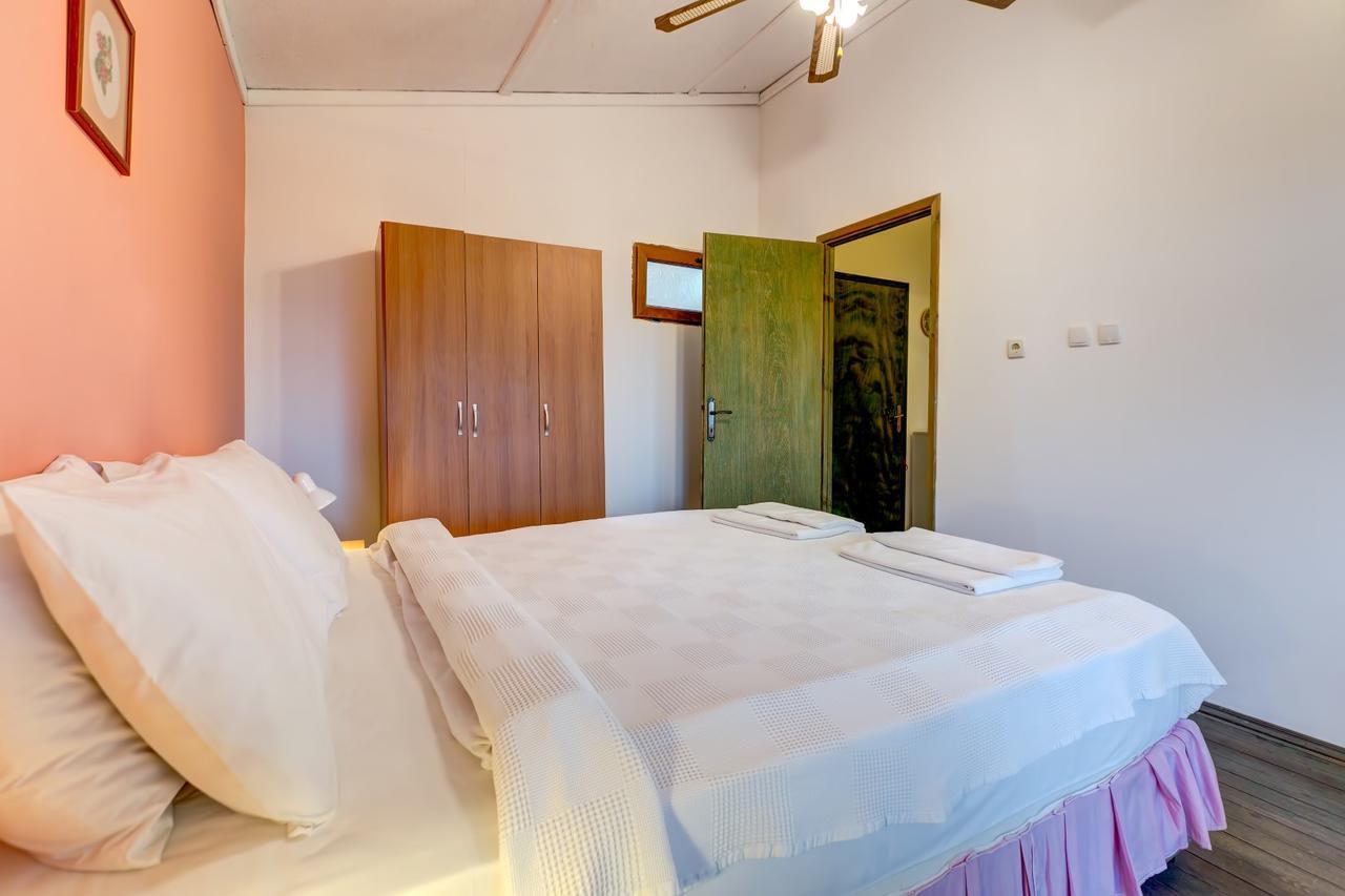 Assos Terrace Hotel Екстер'єр фото