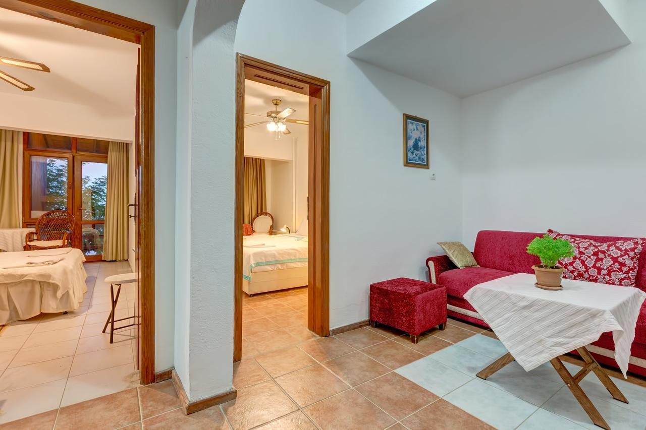 Assos Terrace Hotel Екстер'єр фото
