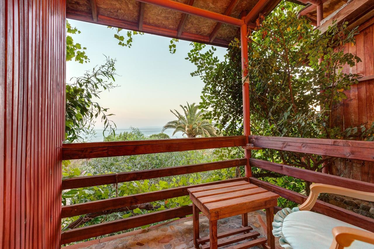 Assos Terrace Hotel Екстер'єр фото
