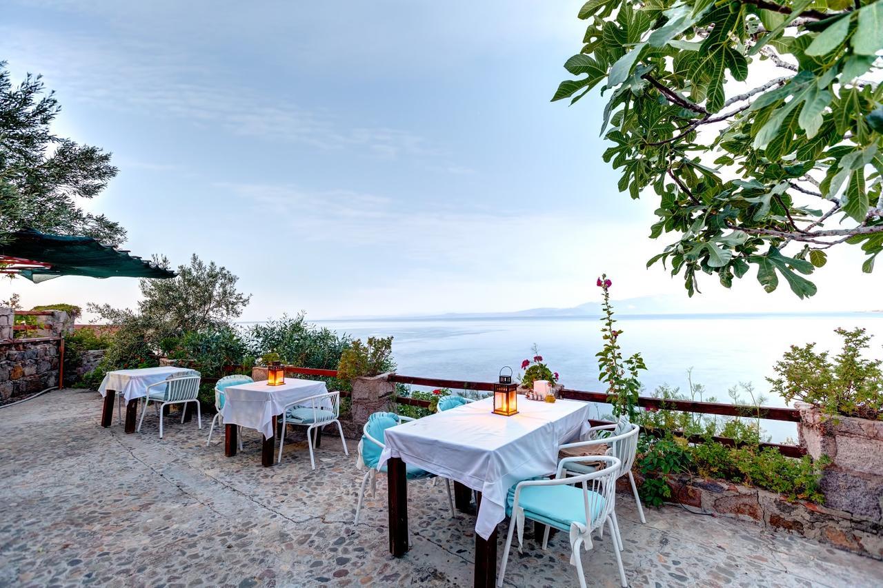 Assos Terrace Hotel Екстер'єр фото